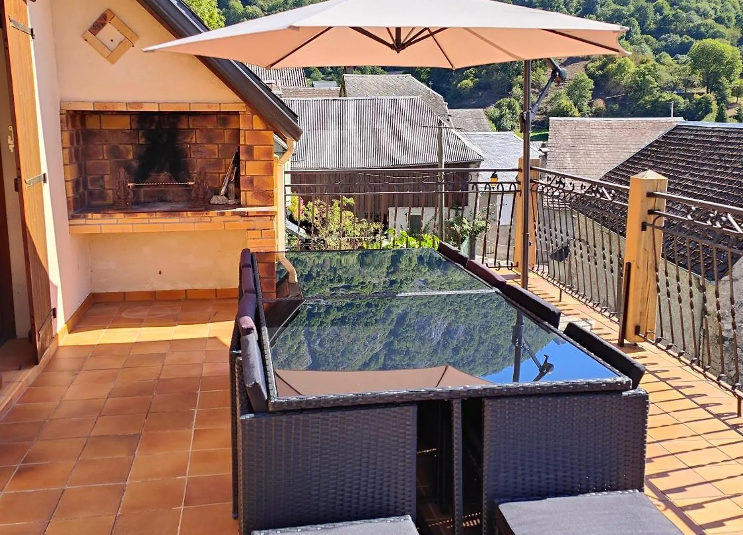 Gite 15 Places Avec Jacuzzi A Boutx Le Mourtis Francia