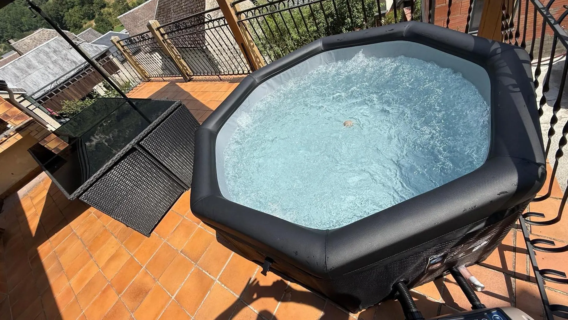 Gite 15 Places Avec Jacuzzi A Boutx Le Mourtis Casa vacanze